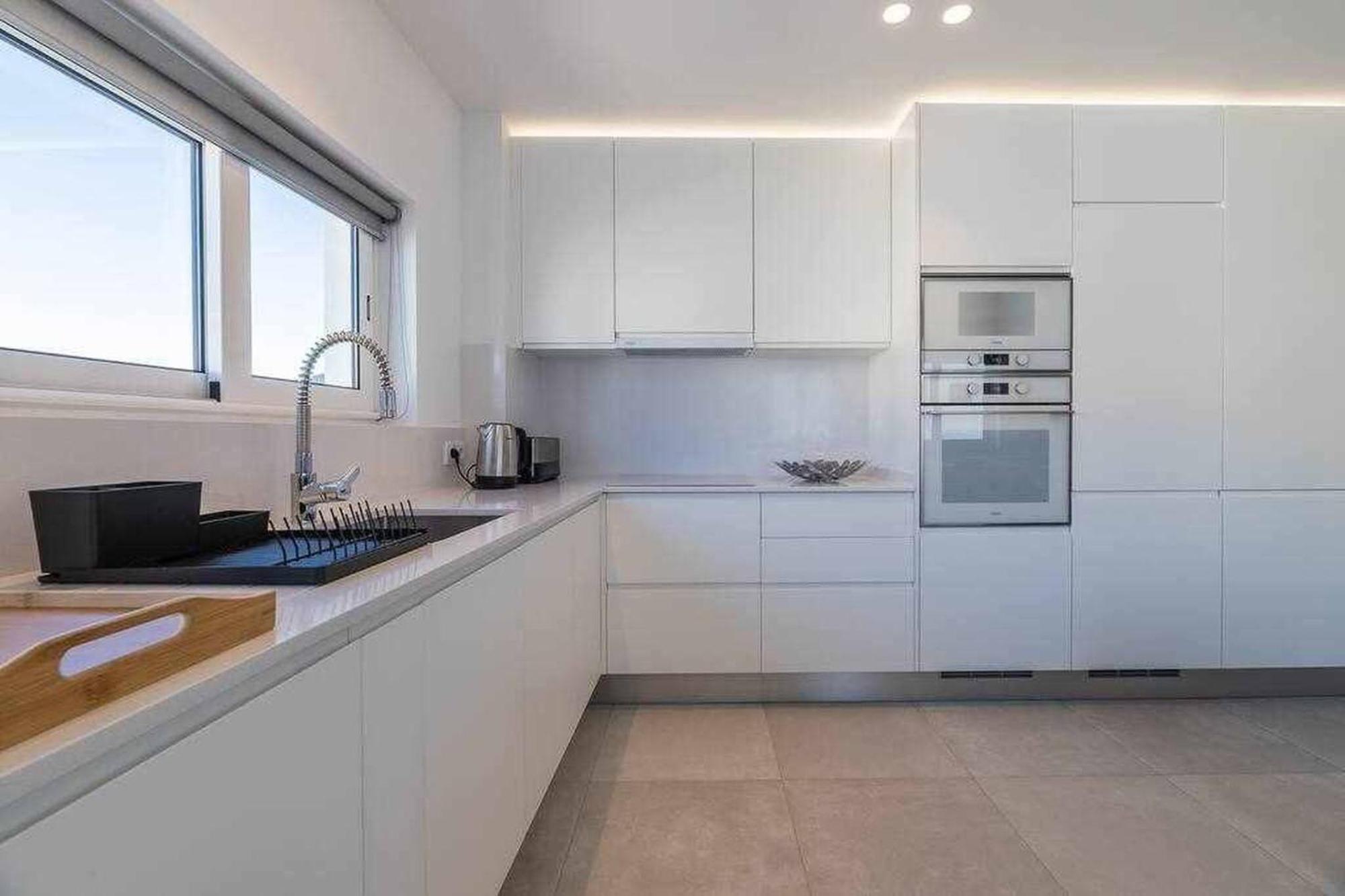 Central Town 2-Bedroom Apartment アルブフェイラ エクステリア 写真